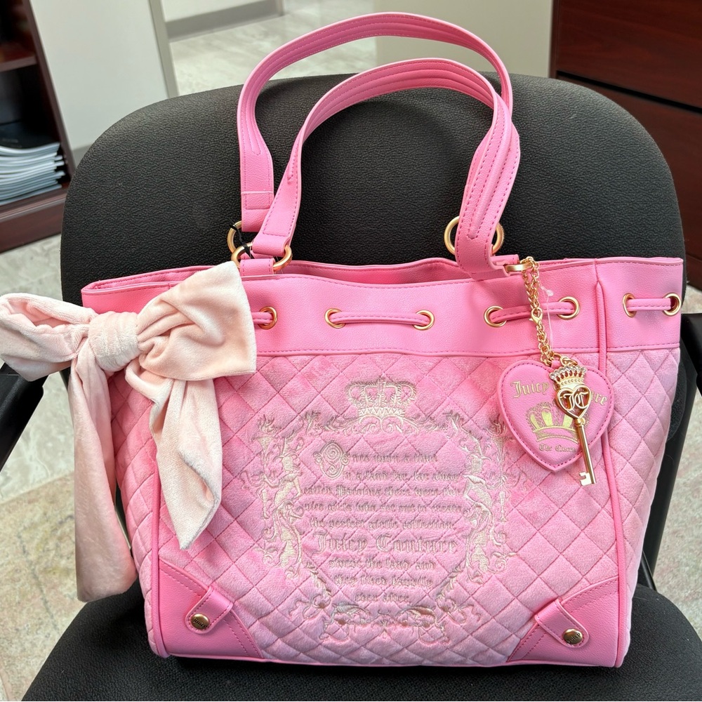 Juicy Couture Pink Quilted DayDreamer Shoulder Bag with Bow and Charm